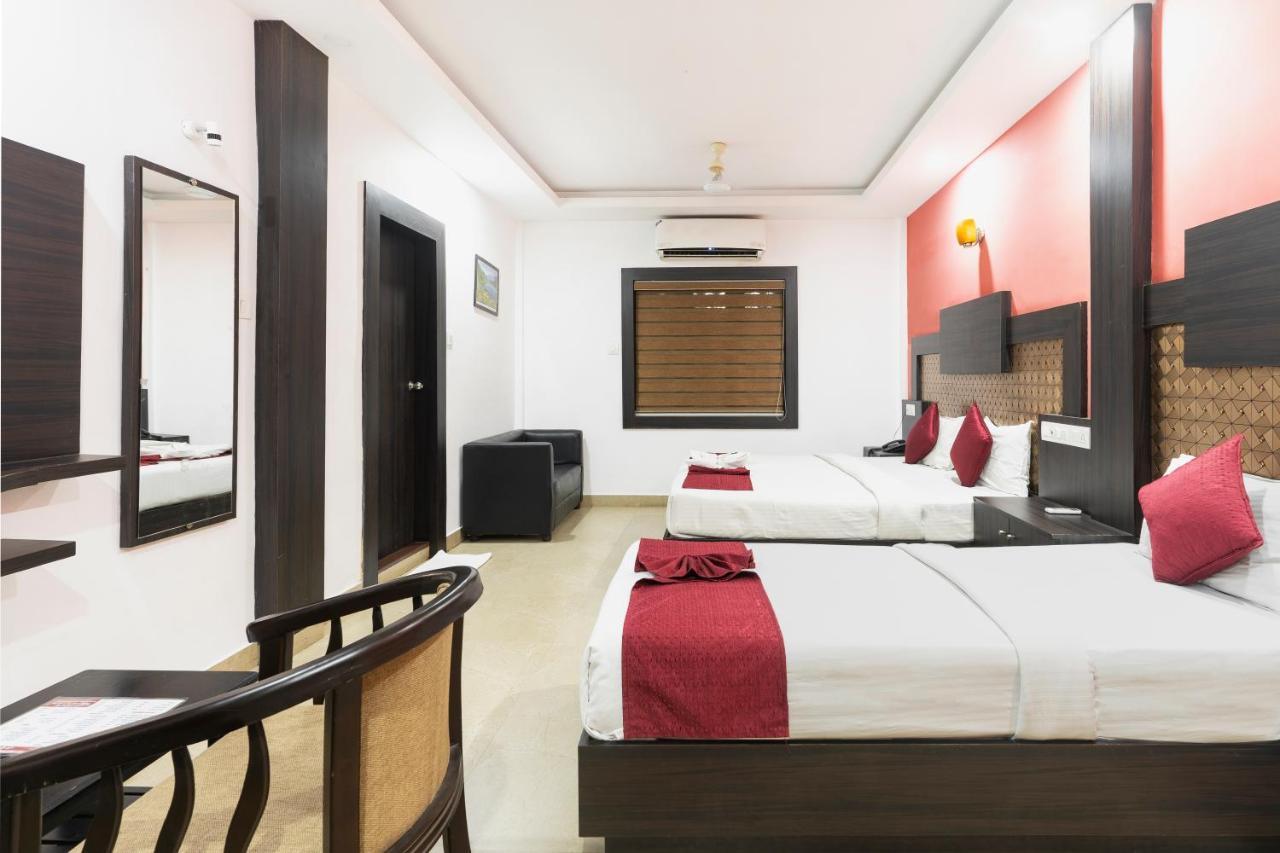 Hotel Kochi Crown Exterior photo