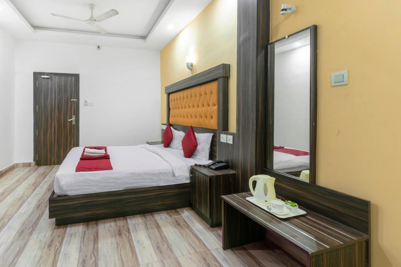 Hotel Kochi Crown Exterior photo